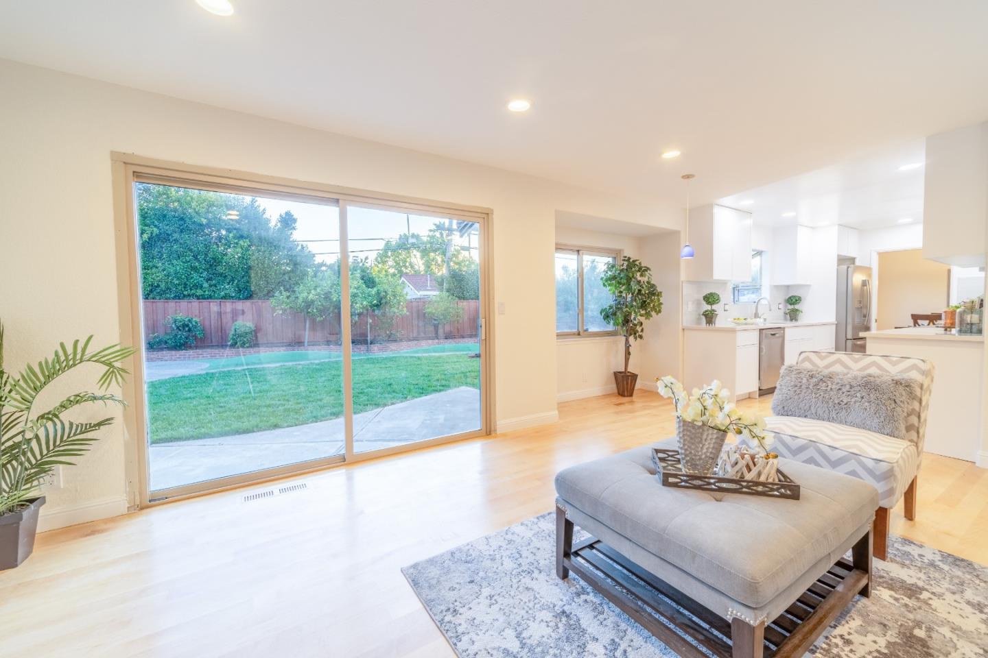 Detail Gallery Image 17 of 41 For 956 Redmond Ave, San Jose,  CA 95120 - 5 Beds | 2/1 Baths