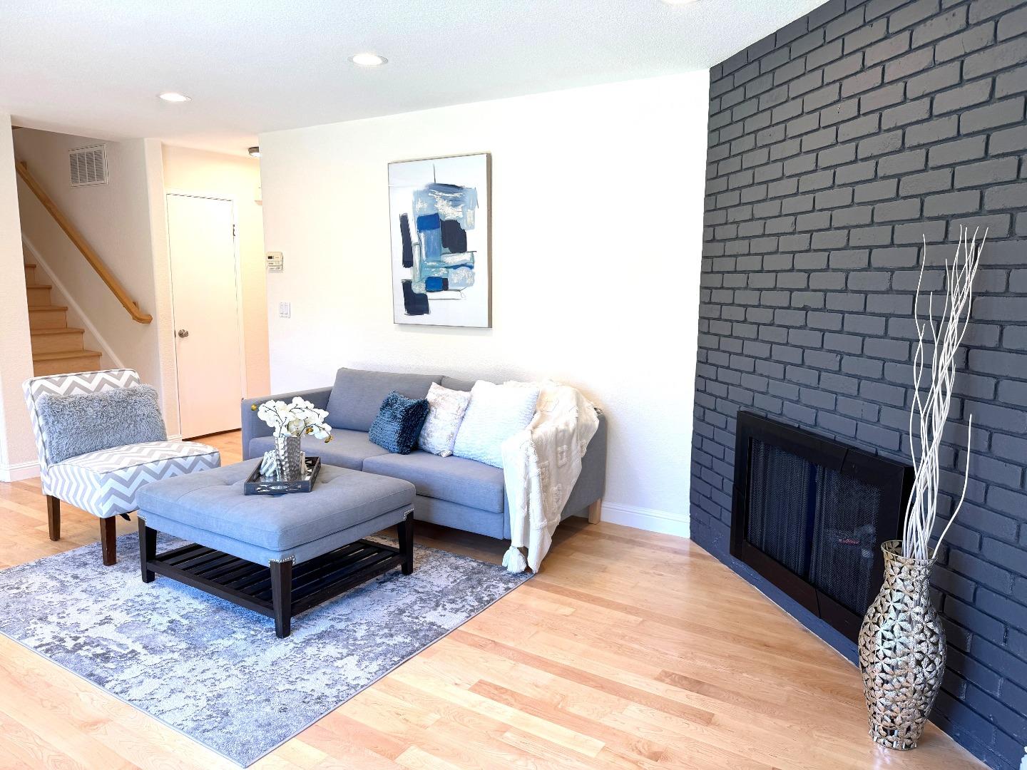 Detail Gallery Image 18 of 41 For 956 Redmond Ave, San Jose,  CA 95120 - 5 Beds | 2/1 Baths