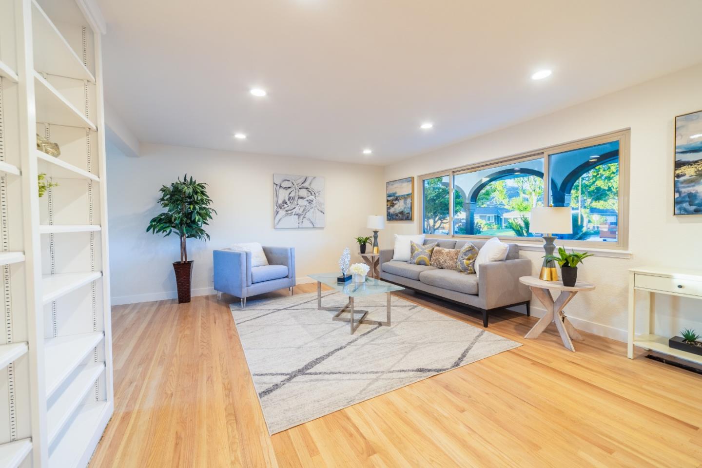 Detail Gallery Image 4 of 41 For 956 Redmond Ave, San Jose,  CA 95120 - 5 Beds | 2/1 Baths