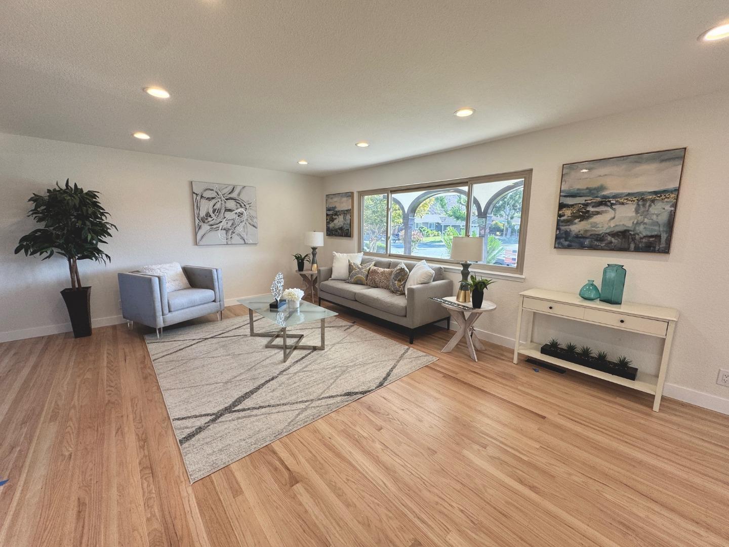 Detail Gallery Image 6 of 41 For 956 Redmond Ave, San Jose,  CA 95120 - 5 Beds | 2/1 Baths