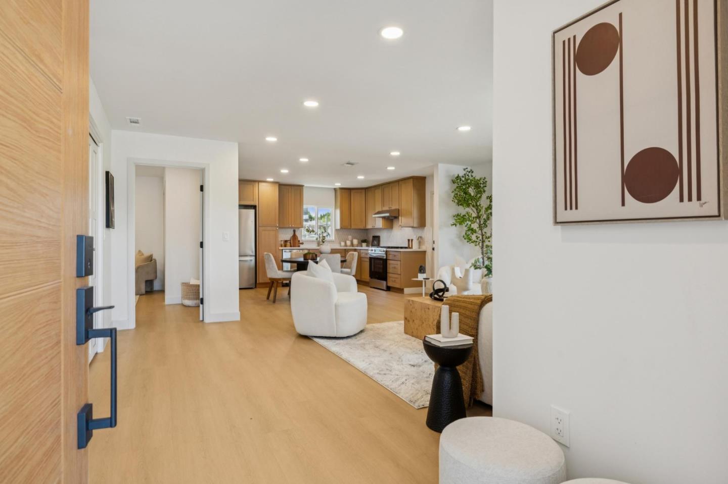 Detail Gallery Image 3 of 32 For 5 Olive Ct, San Mateo,  CA 94401 - 3 Beds | 2 Baths