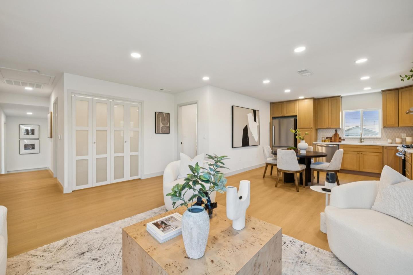 Detail Gallery Image 8 of 32 For 5 Olive Ct, San Mateo,  CA 94401 - 3 Beds | 2 Baths