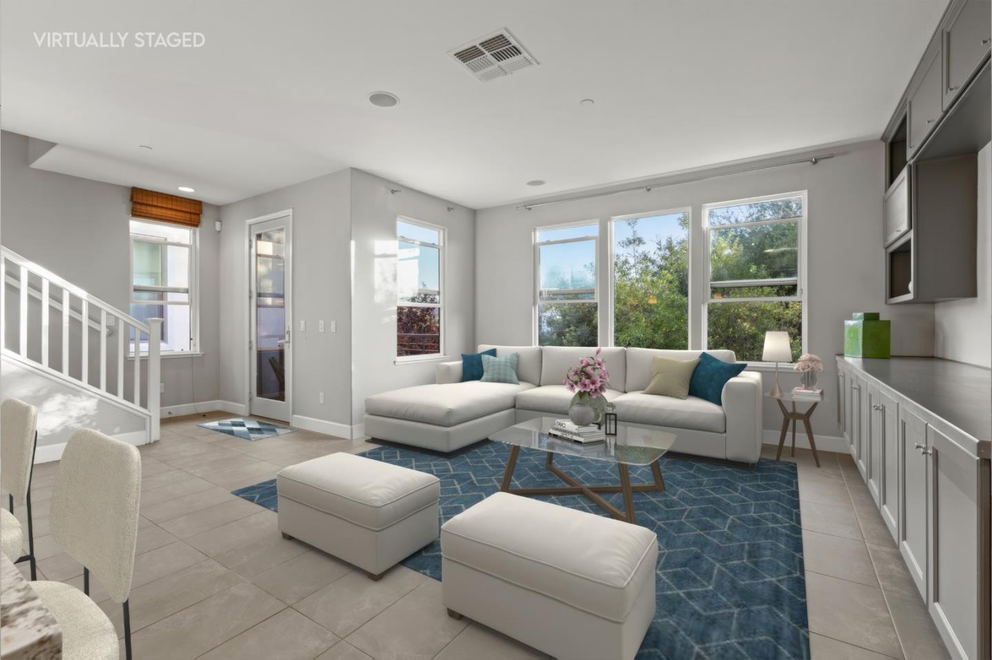 Detail Gallery Image 11 of 73 For 2006 Jubilee Dr, Hayward,  CA 94541 - 4 Beds | 4 Baths
