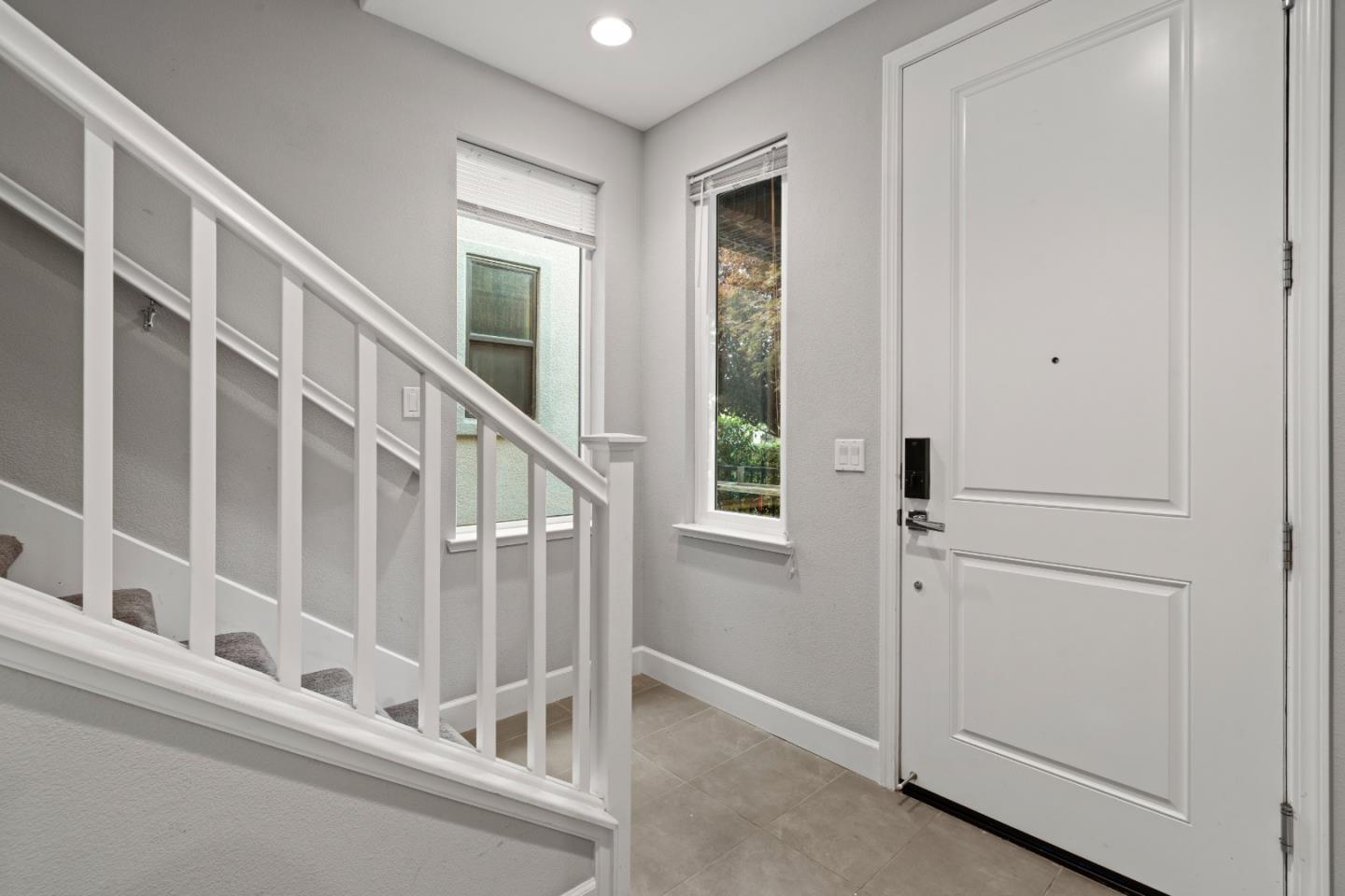 Detail Gallery Image 18 of 73 For 2006 Jubilee Dr, Hayward,  CA 94541 - 4 Beds | 4 Baths
