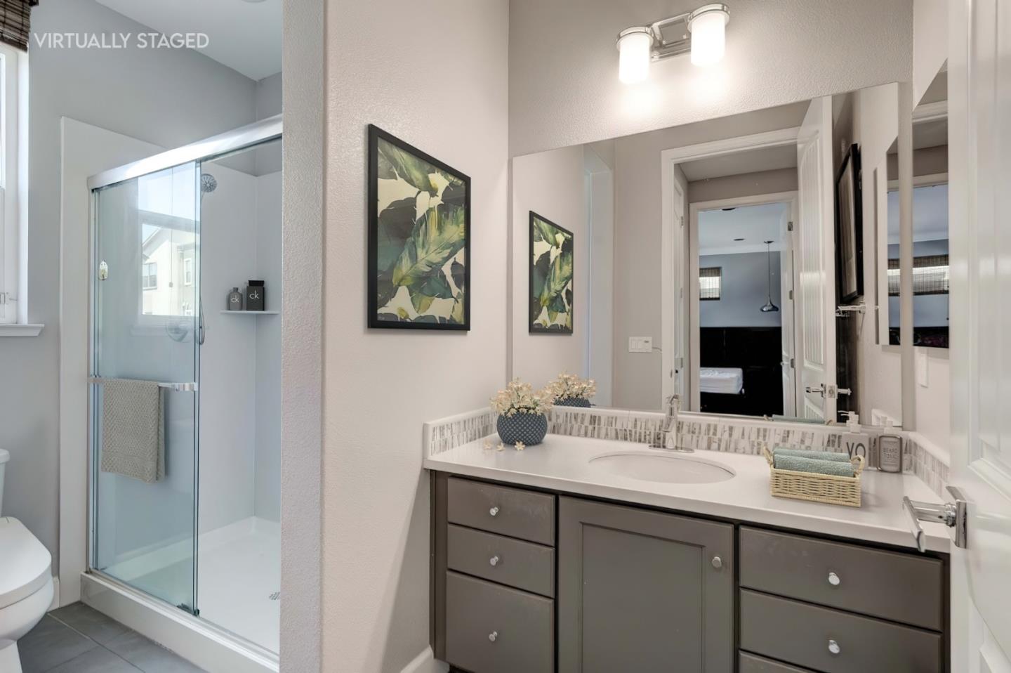 Detail Gallery Image 31 of 73 For 2006 Jubilee Dr, Hayward,  CA 94541 - 4 Beds | 4 Baths