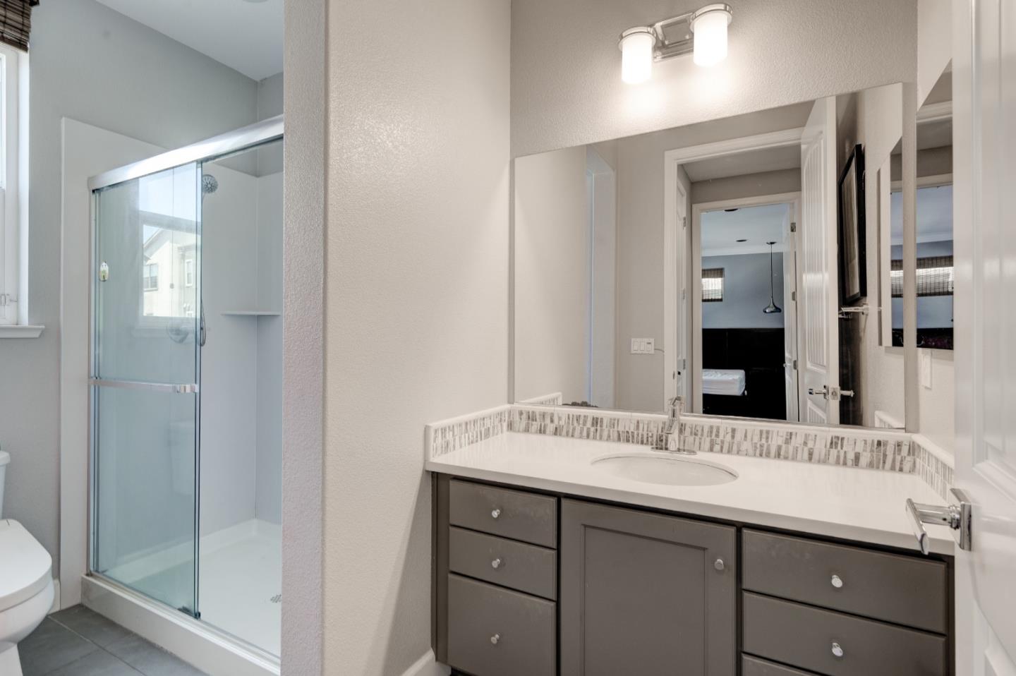 Detail Gallery Image 32 of 73 For 2006 Jubilee Dr, Hayward,  CA 94541 - 4 Beds | 4 Baths