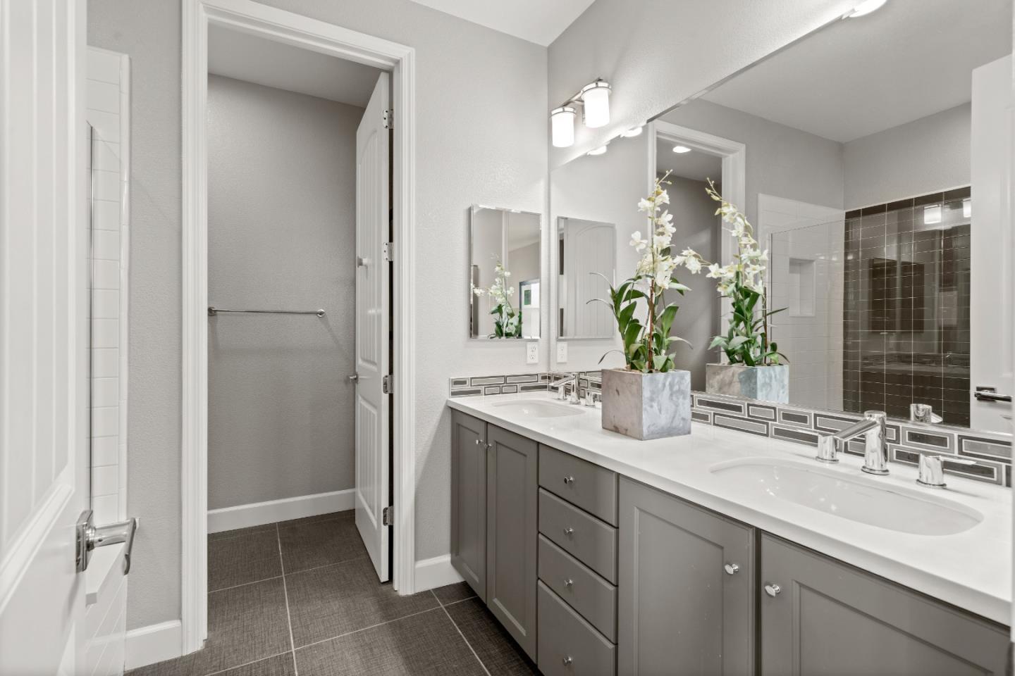 Detail Gallery Image 41 of 73 For 2006 Jubilee Dr, Hayward,  CA 94541 - 4 Beds | 4 Baths