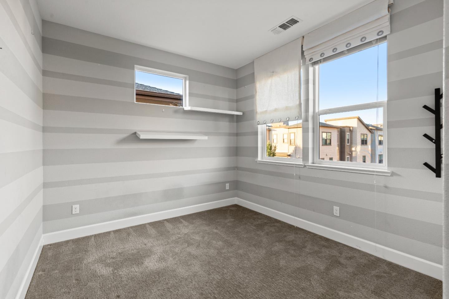 Detail Gallery Image 46 of 73 For 2006 Jubilee Dr, Hayward,  CA 94541 - 4 Beds | 4 Baths