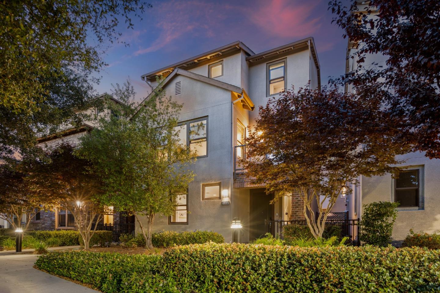 Detail Gallery Image 56 of 73 For 2006 Jubilee Dr, Hayward,  CA 94541 - 4 Beds | 4 Baths