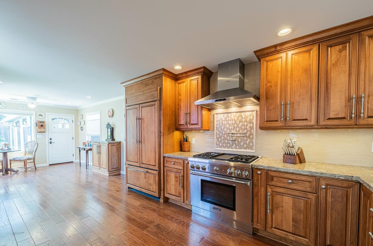 Detail Gallery Image 15 of 44 For 106 San Juan Dr, Salinas,  CA 93901 - 3 Beds | 2 Baths