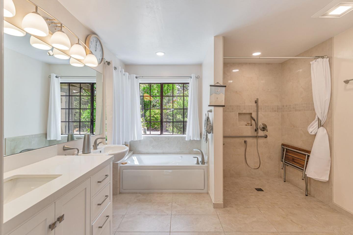 Detail Gallery Image 21 of 50 For 2000 Oscar Ct, Gilroy,  CA 95020 - 4 Beds | 3 Baths