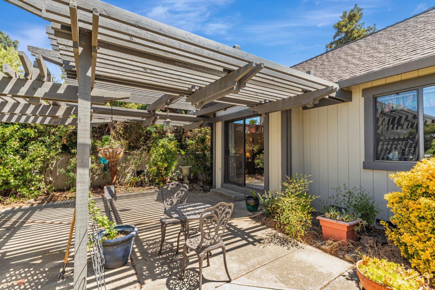Detail Gallery Image 33 of 50 For 2000 Oscar Ct, Gilroy,  CA 95020 - 4 Beds | 3 Baths