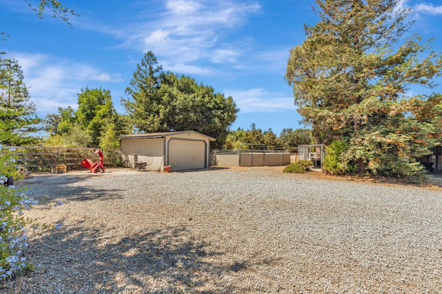 Detail Gallery Image 38 of 50 For 2000 Oscar Ct, Gilroy,  CA 95020 - 4 Beds | 3 Baths