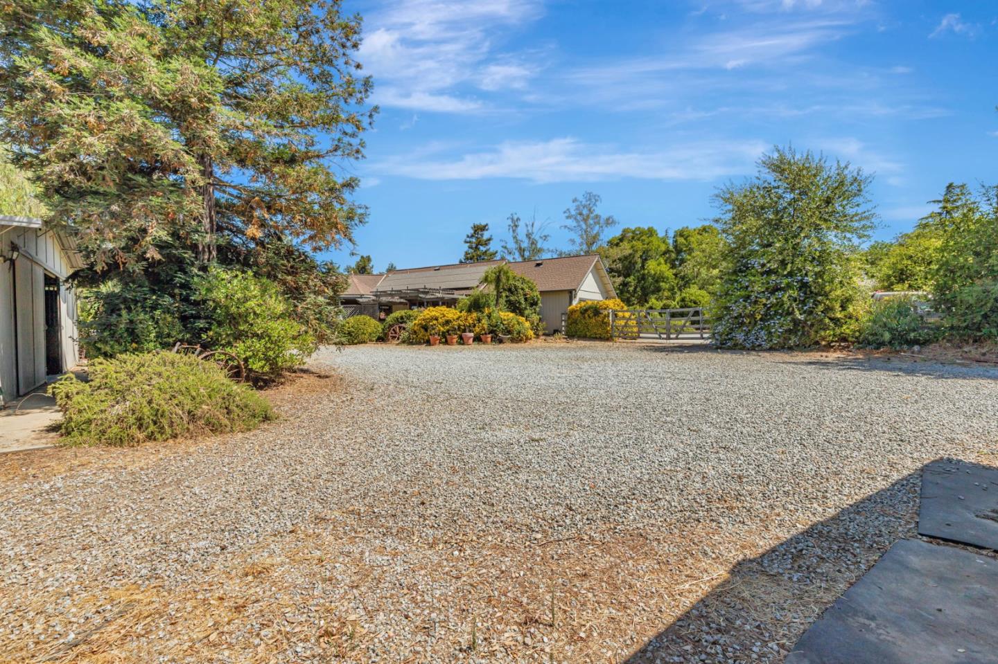 Detail Gallery Image 41 of 50 For 2000 Oscar Ct, Gilroy,  CA 95020 - 4 Beds | 3 Baths