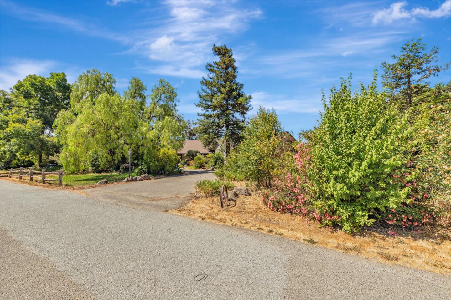 Detail Gallery Image 42 of 50 For 2000 Oscar Ct, Gilroy,  CA 95020 - 4 Beds | 3 Baths