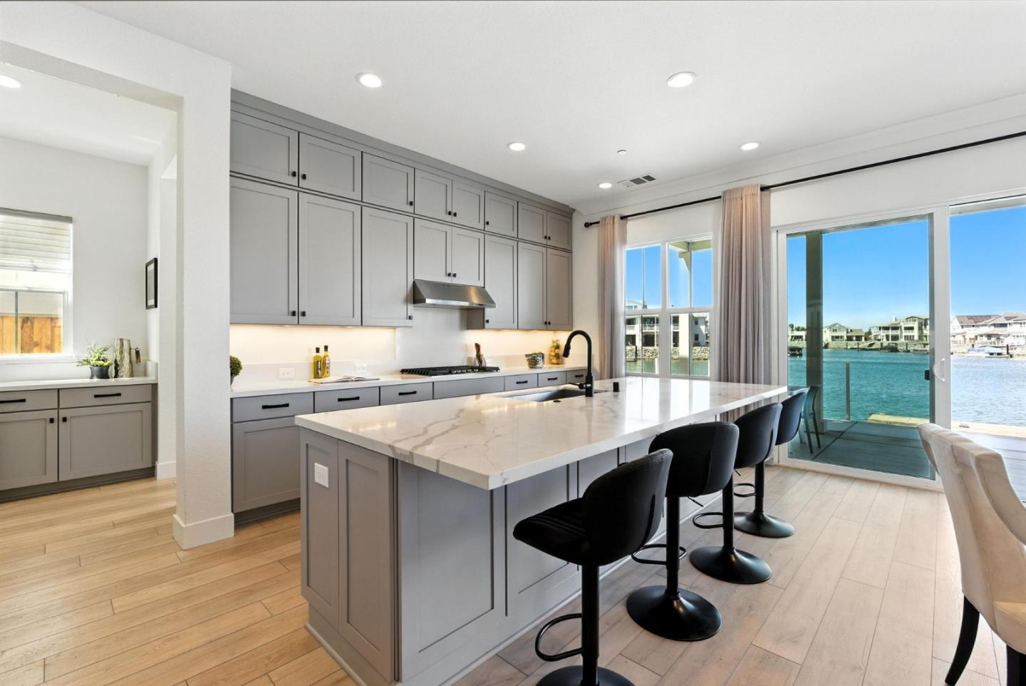 Detail Gallery Image 10 of 83 For 467 Halcyon Pl, Bethel Island,  CA 94511 - 4 Beds | 4/1 Baths