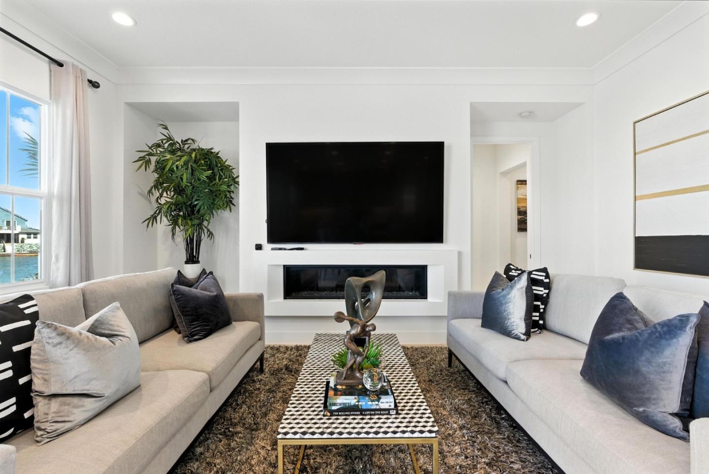 Detail Gallery Image 3 of 83 For 467 Halcyon Pl, Bethel Island,  CA 94511 - 4 Beds | 4/1 Baths