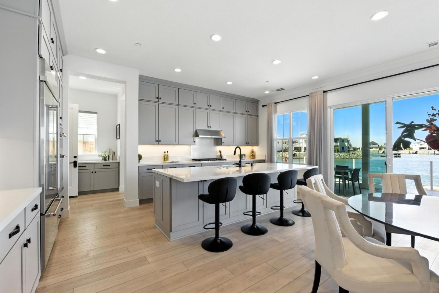 Detail Gallery Image 9 of 83 For 467 Halcyon Pl, Bethel Island,  CA 94511 - 4 Beds | 4/1 Baths
