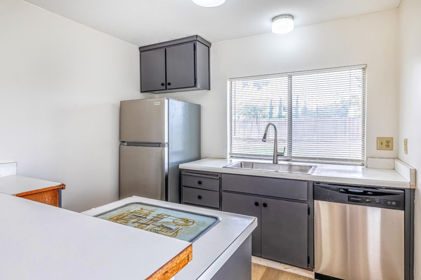 Detail Gallery Image 4 of 21 For 32200 Atlas Way, Union City,  CA 94587 - 2 Beds | 1 Baths