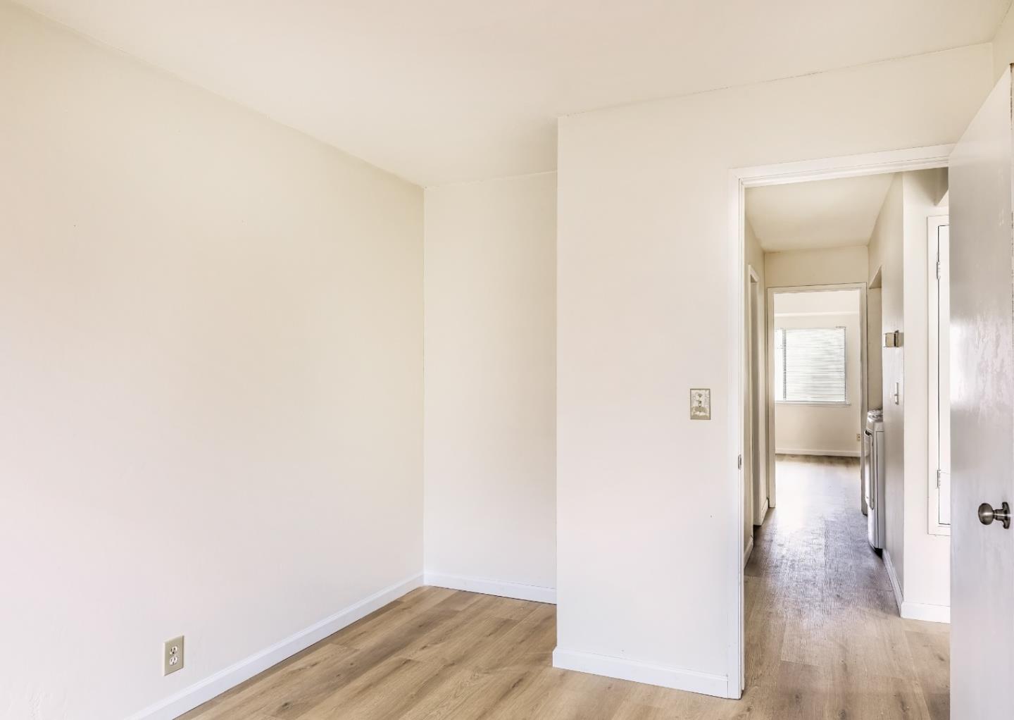 Detail Gallery Image 8 of 21 For 32200 Atlas Way, Union City,  CA 94587 - 2 Beds | 1 Baths