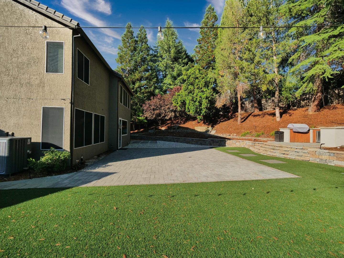 Detail Gallery Image 14 of 43 For 104 Hesser Ct, Folsom,  CA 95630 - 5 Beds | 4 Baths