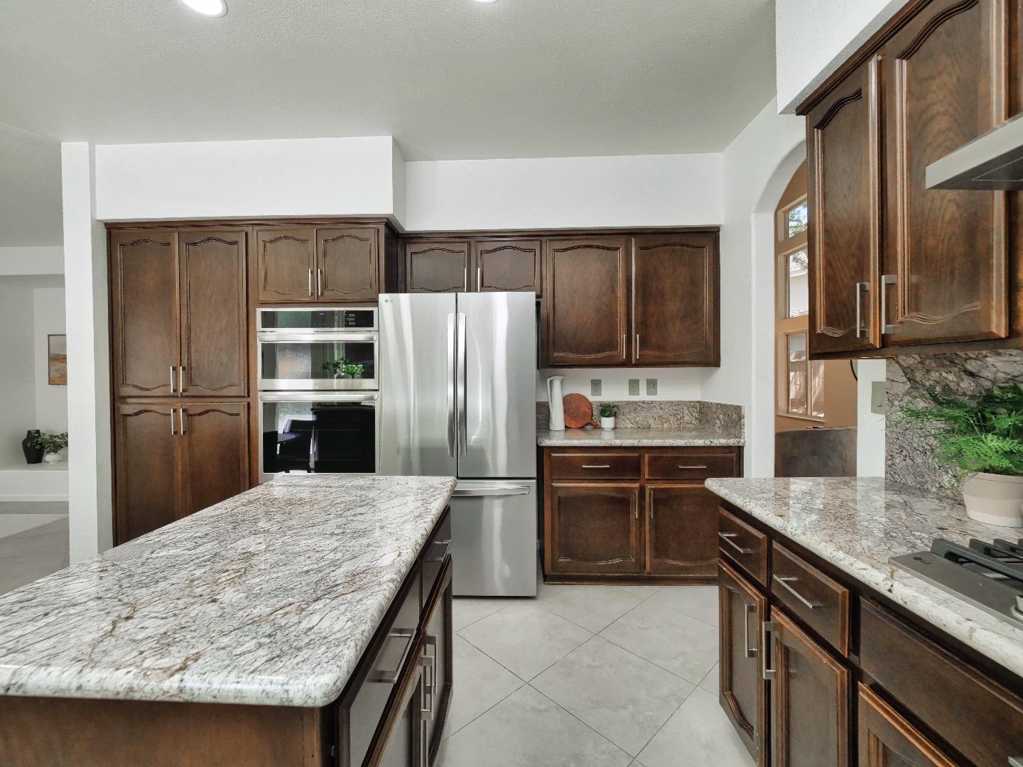 Detail Gallery Image 26 of 43 For 104 Hesser Ct, Folsom,  CA 95630 - 5 Beds | 4 Baths