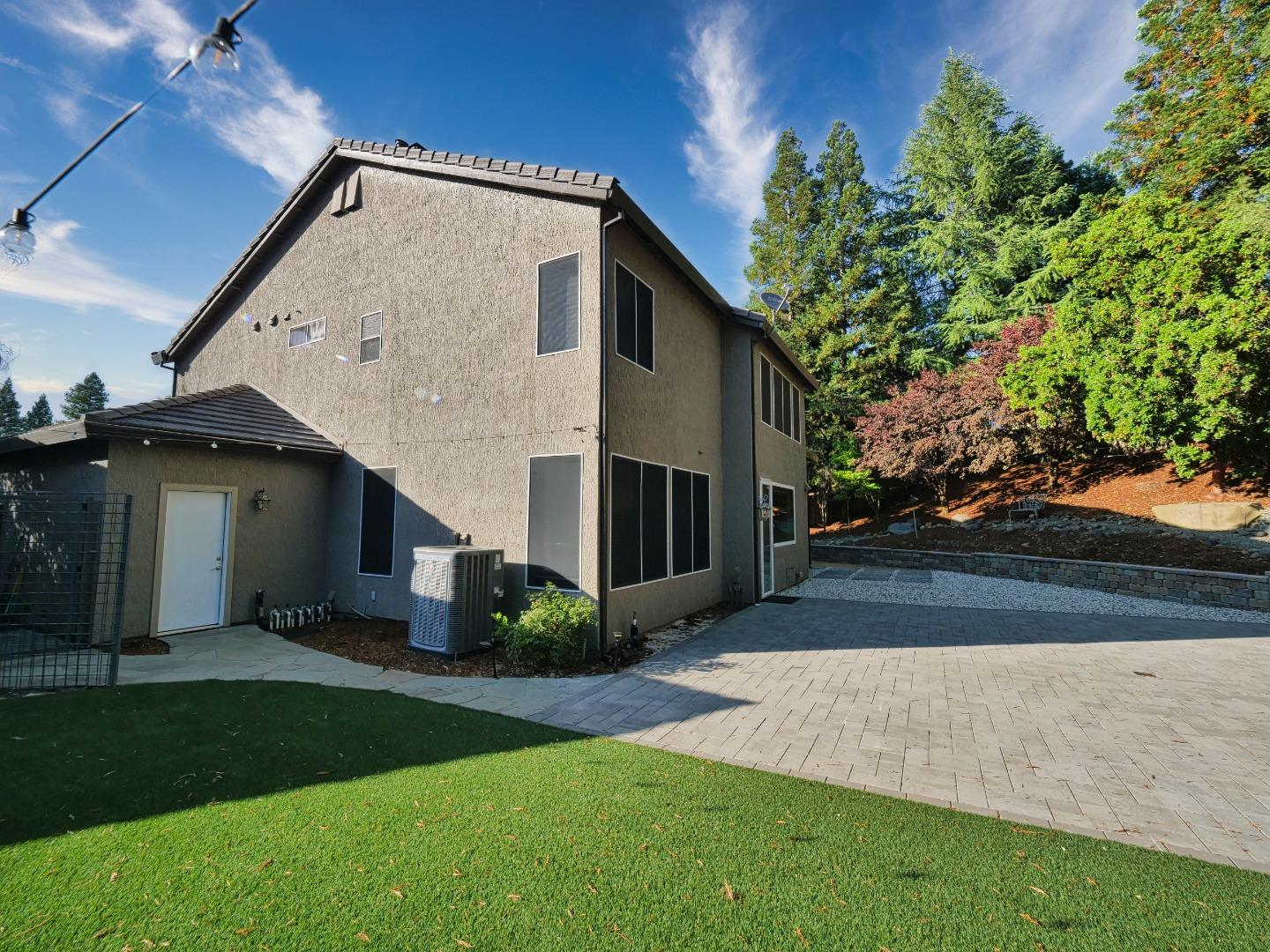 Detail Gallery Image 3 of 43 For 104 Hesser Ct, Folsom,  CA 95630 - 5 Beds | 4 Baths
