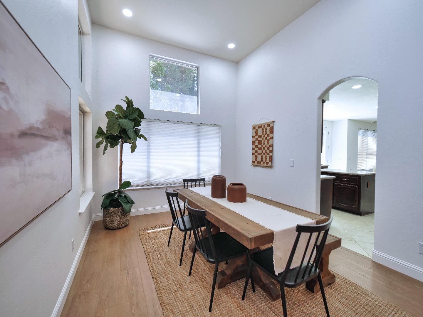 Detail Gallery Image 30 of 43 For 104 Hesser Ct, Folsom,  CA 95630 - 5 Beds | 4 Baths