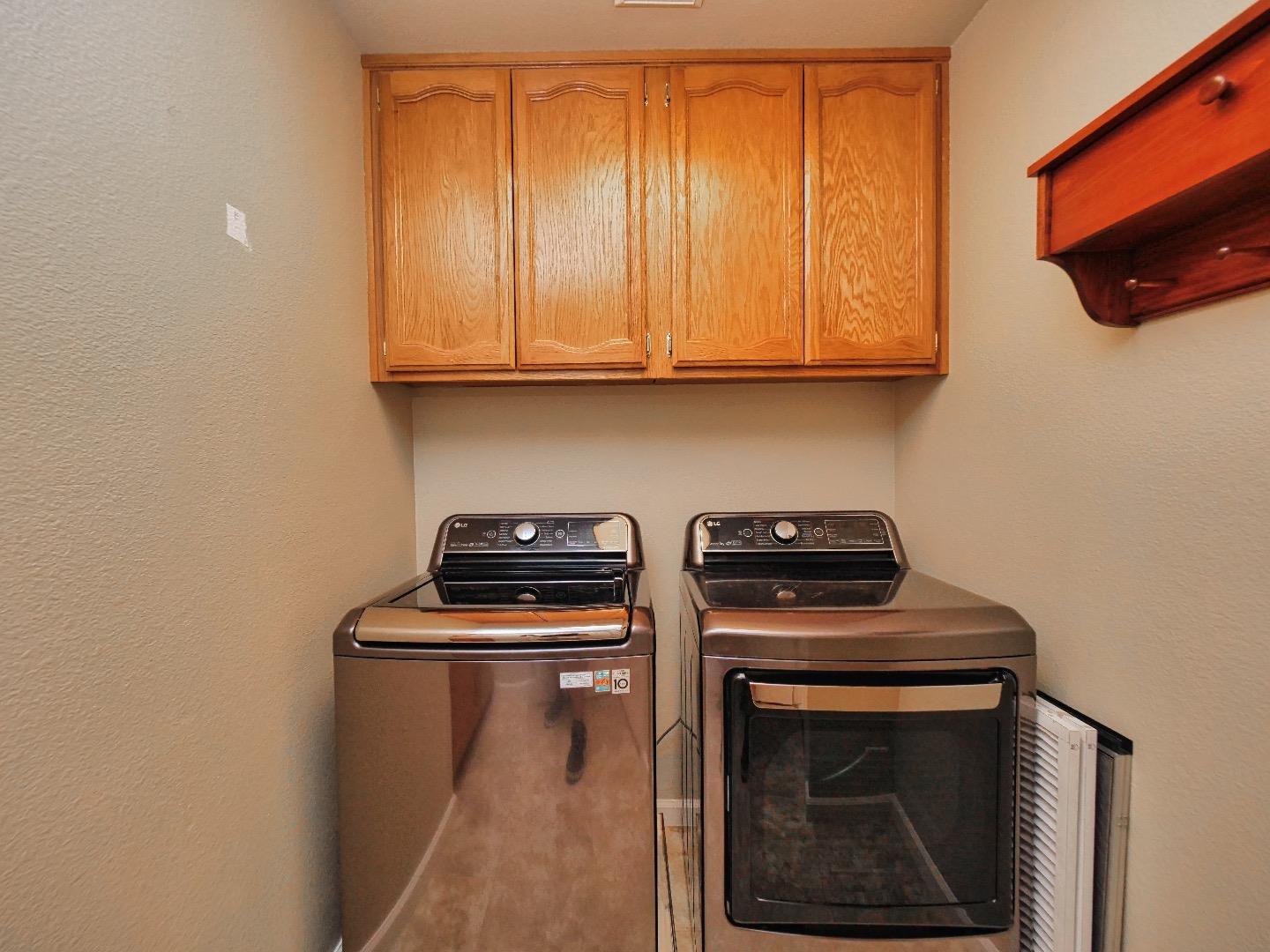 Detail Gallery Image 35 of 43 For 104 Hesser Ct, Folsom,  CA 95630 - 5 Beds | 4 Baths