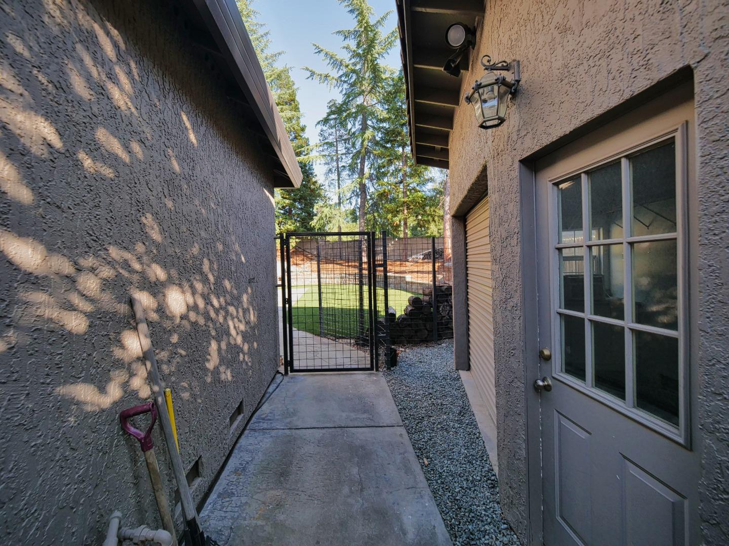 Detail Gallery Image 4 of 43 For 104 Hesser Ct, Folsom,  CA 95630 - 5 Beds | 4 Baths