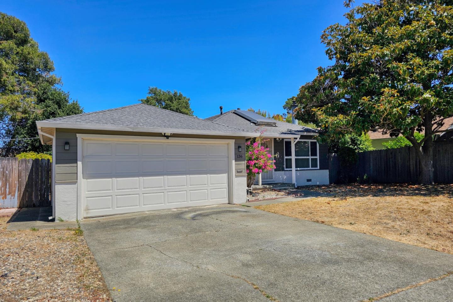 Detail Gallery Image 2 of 14 For 136 Mesa Verde St, Vallejo,  CA 94589 - 3 Beds | 1 Baths