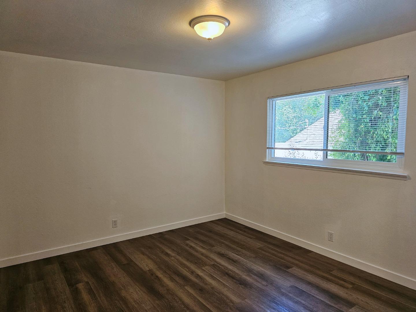 Detail Gallery Image 7 of 14 For 136 Mesa Verde St, Vallejo,  CA 94589 - 3 Beds | 1 Baths
