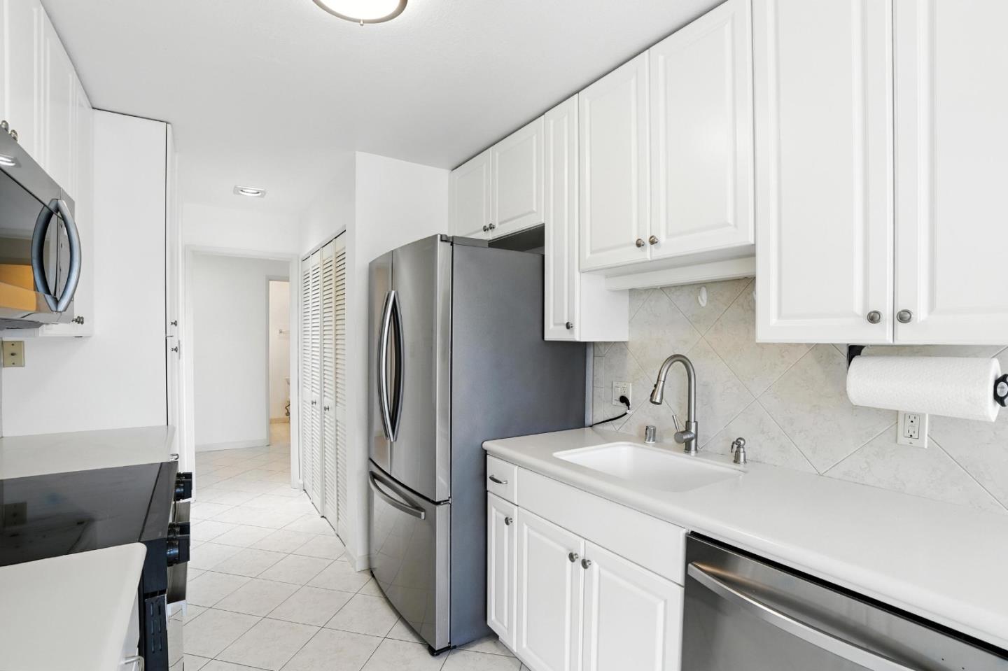 Detail Gallery Image 9 of 36 For 1171 Compass Ln #211,  Foster City,  CA 94404 - 2 Beds | 2 Baths