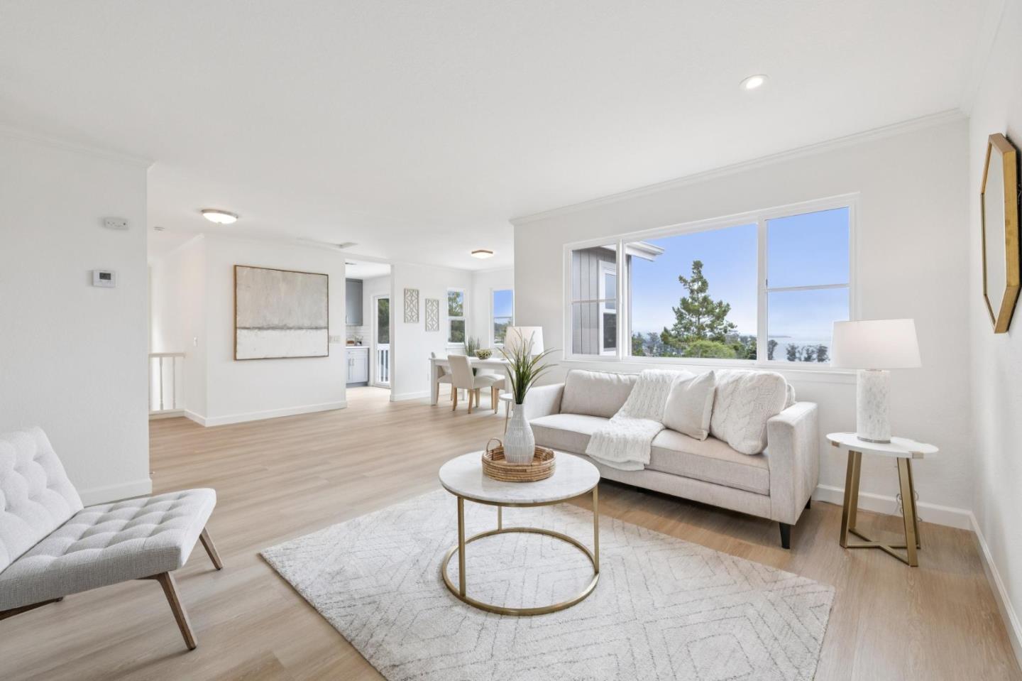 Detail Gallery Image 11 of 53 For 838 Columbus St, El Granada,  CA 94019 - 4 Beds | 2/1 Baths