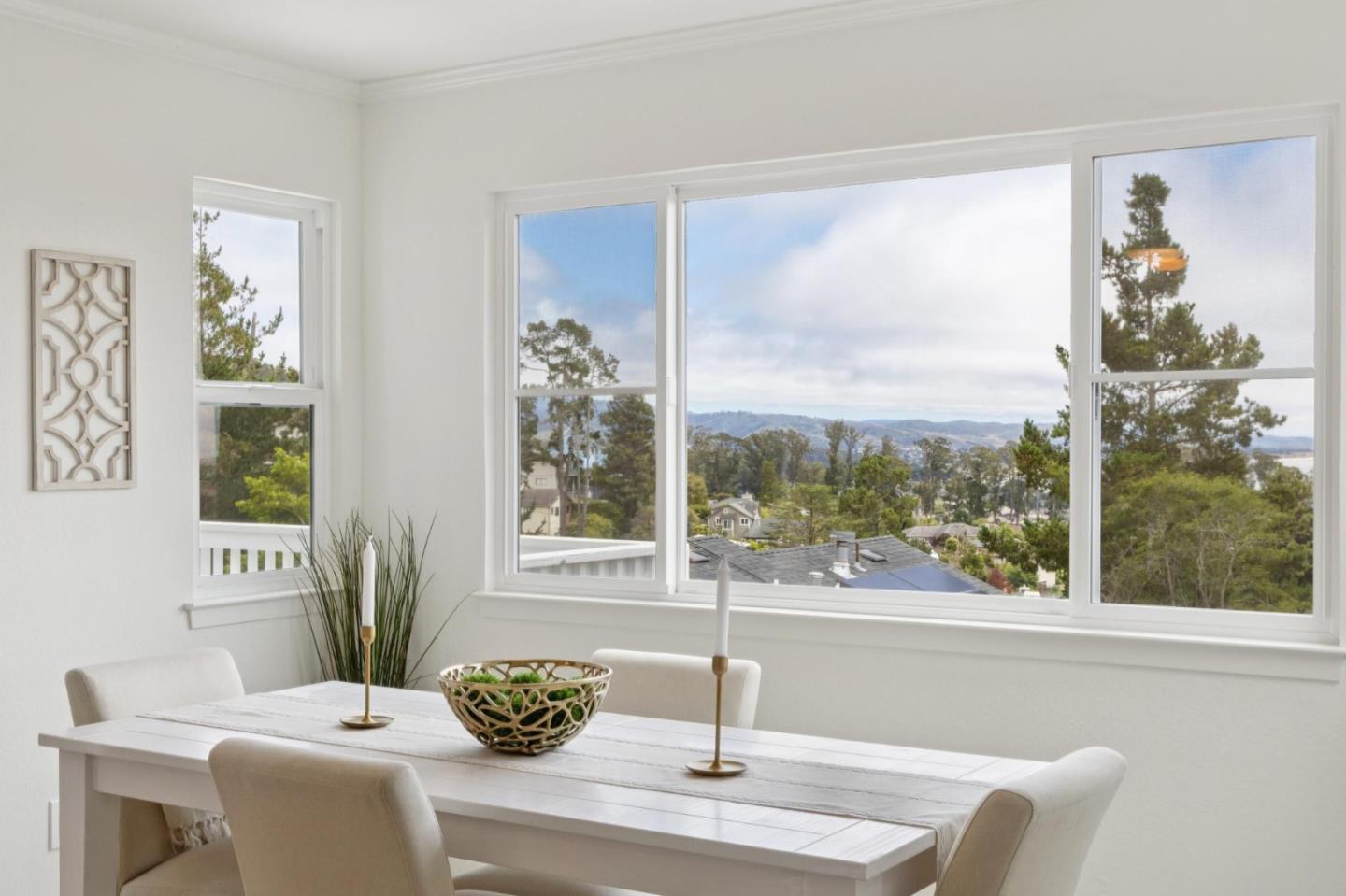 Detail Gallery Image 13 of 53 For 838 Columbus St, El Granada,  CA 94019 - 4 Beds | 2/1 Baths