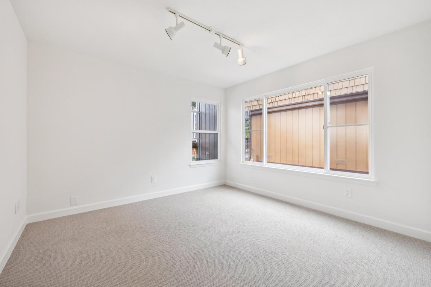 Detail Gallery Image 28 of 53 For 838 Columbus St, El Granada,  CA 94019 - 4 Beds | 2/1 Baths