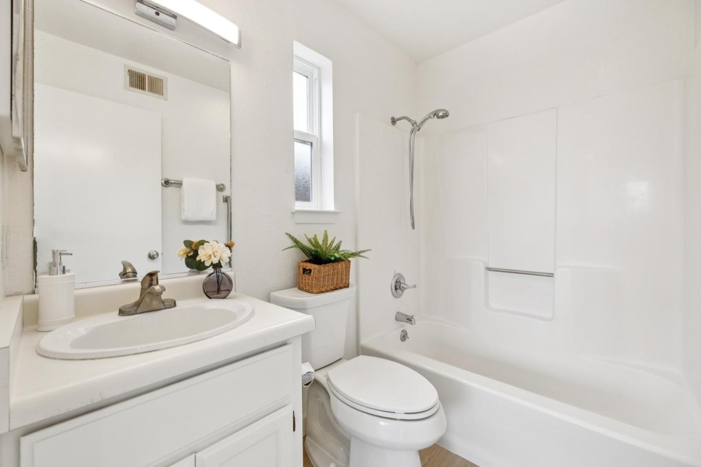 Detail Gallery Image 40 of 53 For 838 Columbus St, El Granada,  CA 94019 - 4 Beds | 2/1 Baths