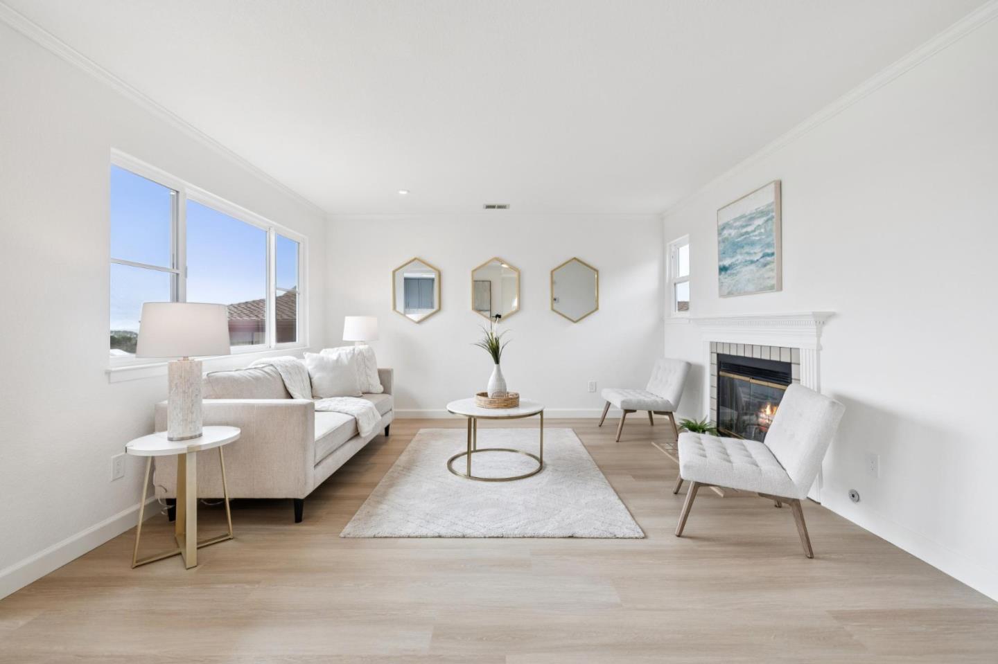 Detail Gallery Image 7 of 53 For 838 Columbus St, El Granada,  CA 94019 - 4 Beds | 2/1 Baths