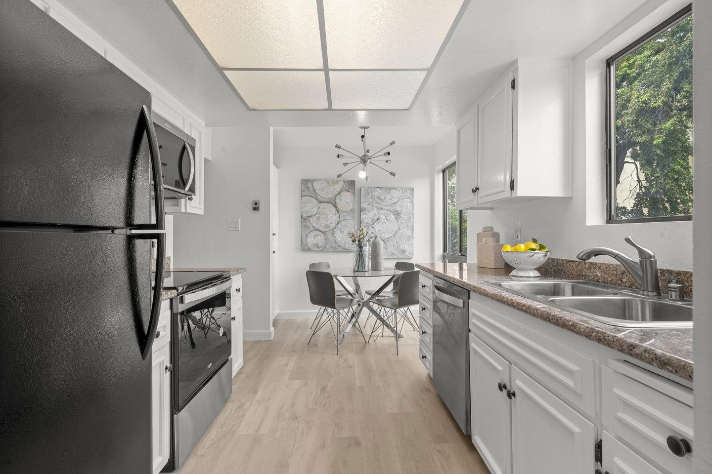 Detail Gallery Image 6 of 16 For 58 N El Camino Real #218,  San Mateo,  CA 94401 - 2 Beds | 2 Baths
