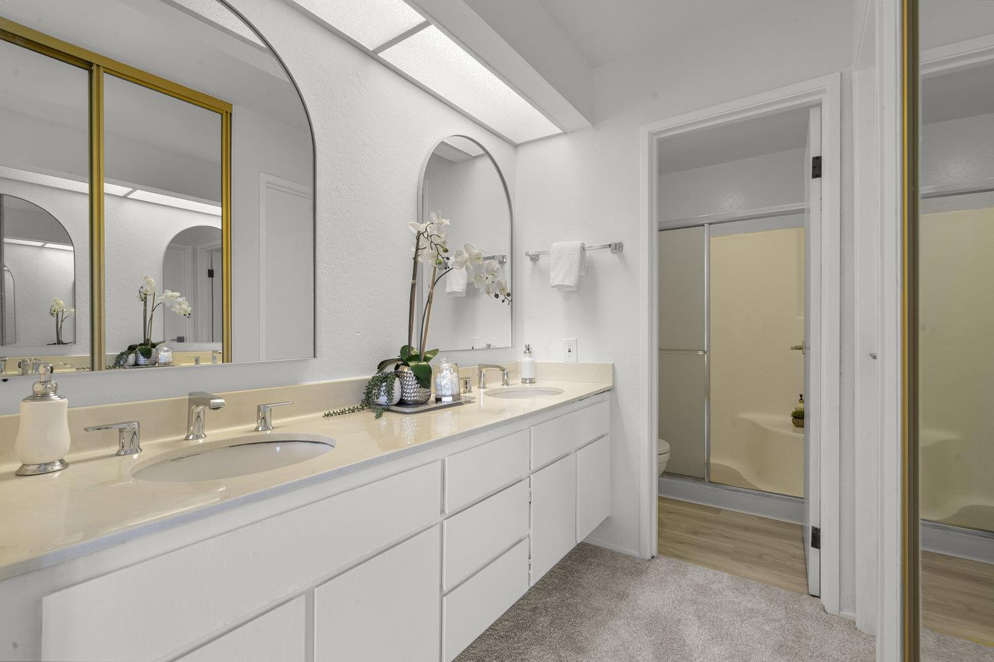 Detail Gallery Image 8 of 16 For 58 N El Camino Real #218,  San Mateo,  CA 94401 - 2 Beds | 2 Baths
