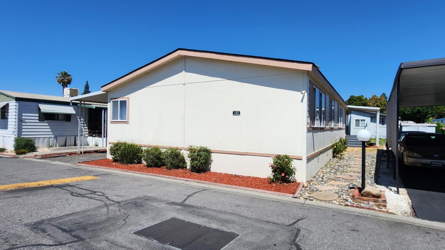 Detail Gallery Image 4 of 14 For 5450 Monterey Hwy #142,  San Jose,  CA 95111 - 3 Beds | 2 Baths