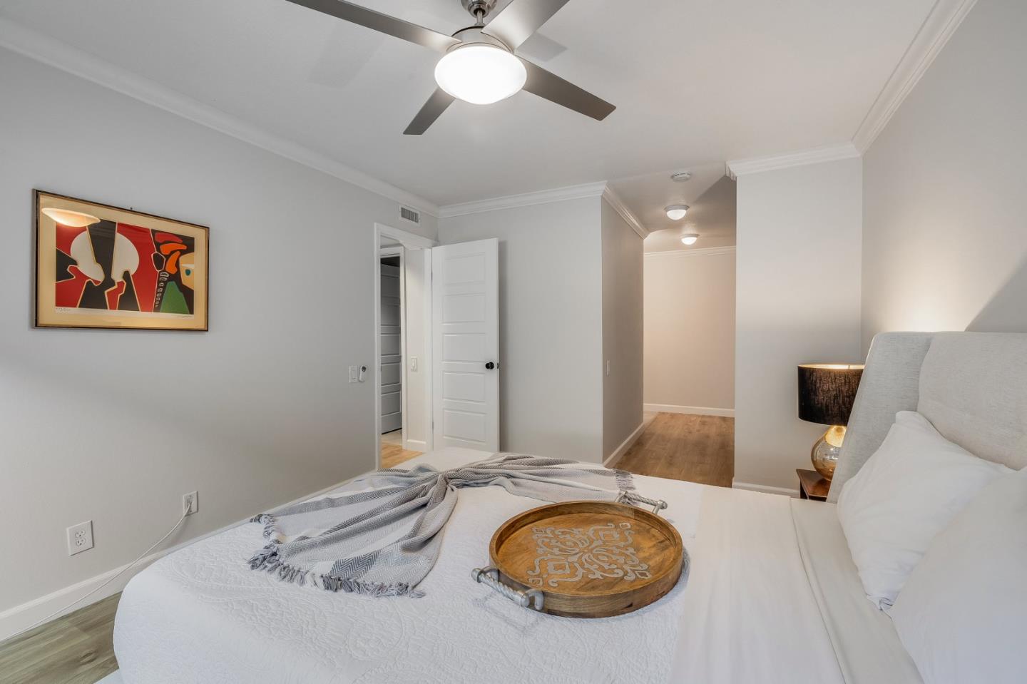 Detail Gallery Image 13 of 32 For 3378 Brittan Ave #3,  San Carlos,  CA 94070 - 2 Beds | 2 Baths