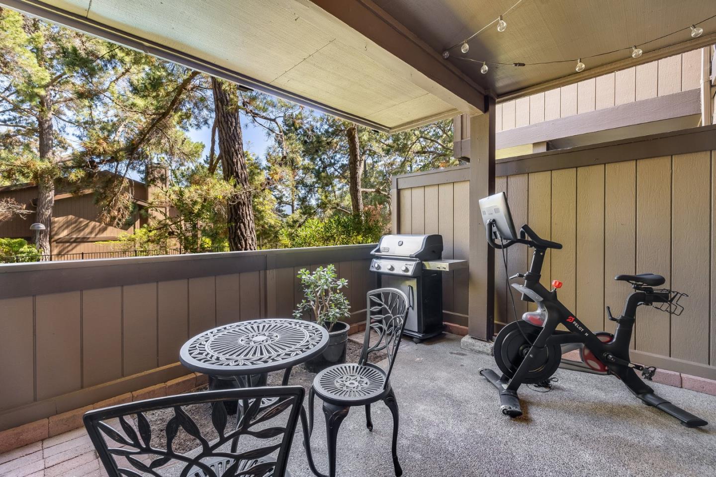 Detail Gallery Image 23 of 32 For 3378 Brittan Ave #3,  San Carlos,  CA 94070 - 2 Beds | 2 Baths