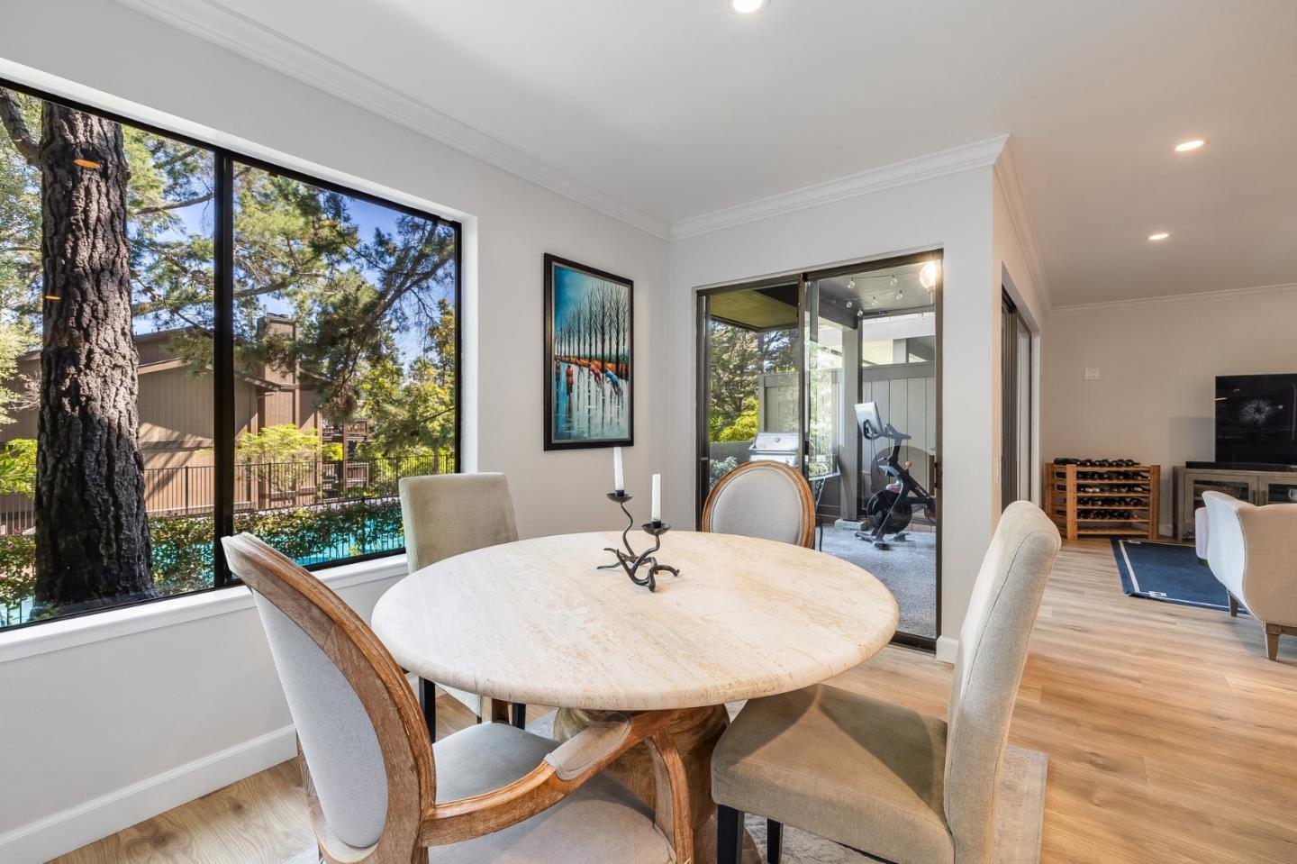 Detail Gallery Image 6 of 32 For 3378 Brittan Ave #3,  San Carlos,  CA 94070 - 2 Beds | 2 Baths