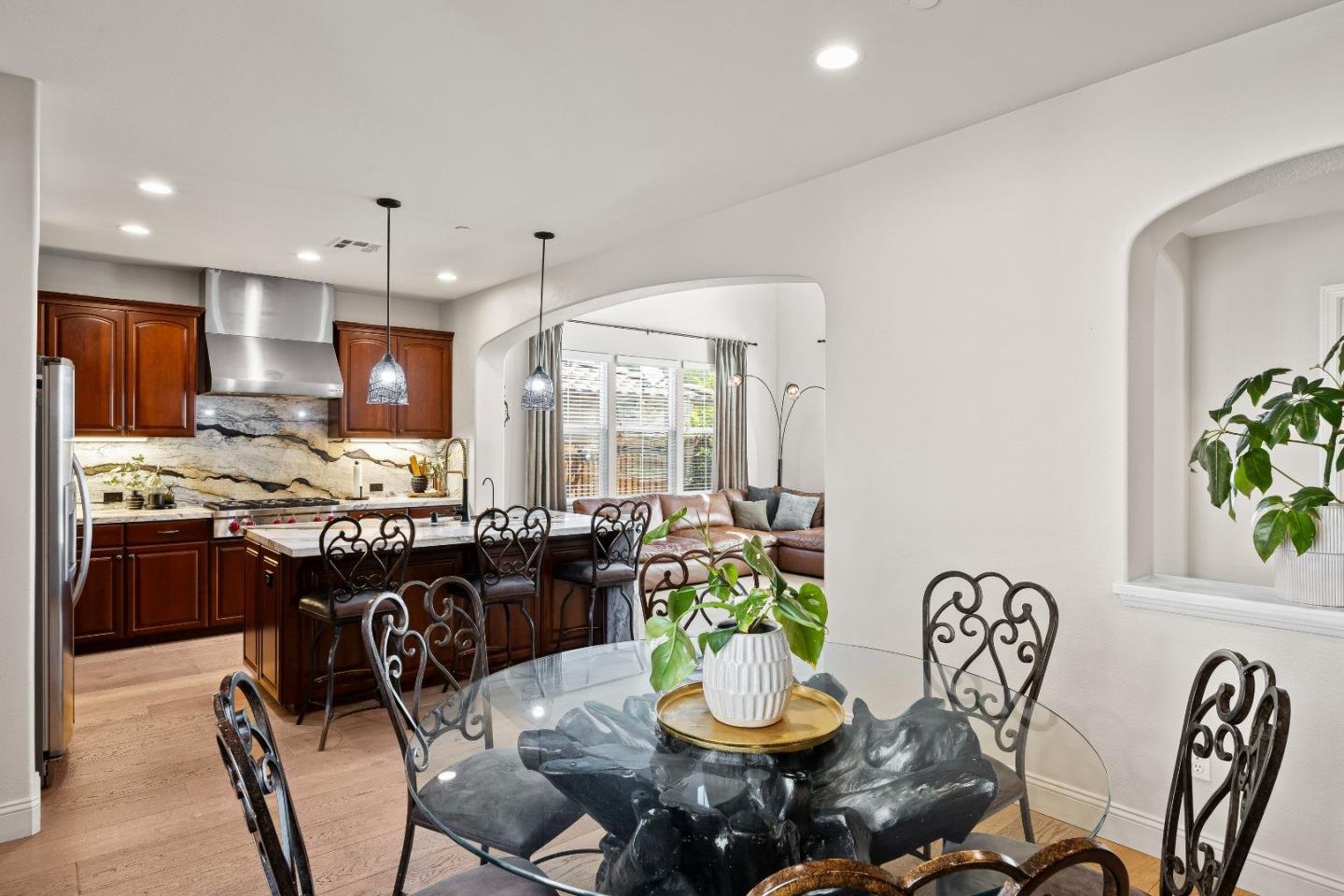 Detail Gallery Image 22 of 72 For 7632 Braid Ct, Gilroy,  CA 95020 - 4 Beds | 3 Baths