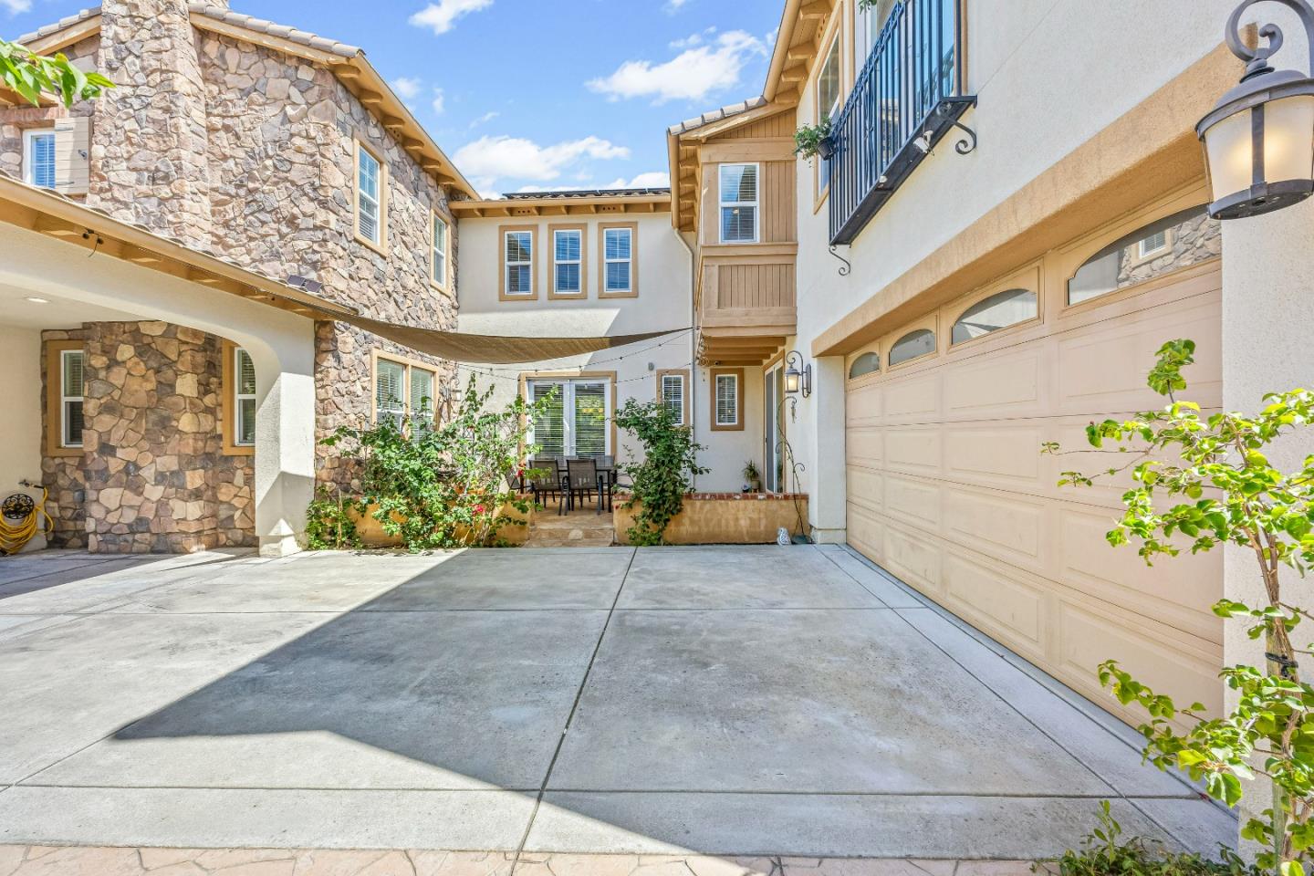 Detail Gallery Image 5 of 72 For 7632 Braid Ct, Gilroy,  CA 95020 - 4 Beds | 3 Baths
