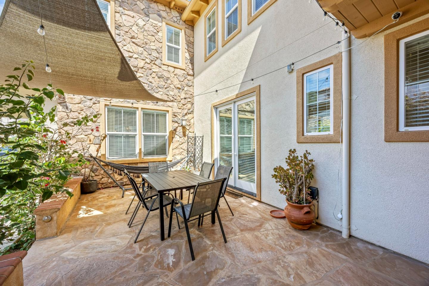 Detail Gallery Image 8 of 72 For 7632 Braid Ct, Gilroy,  CA 95020 - 4 Beds | 3 Baths