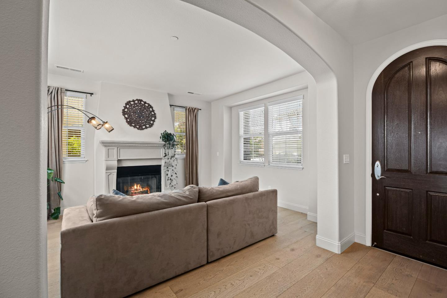 Detail Gallery Image 9 of 72 For 7632 Braid Ct, Gilroy,  CA 95020 - 4 Beds | 3 Baths