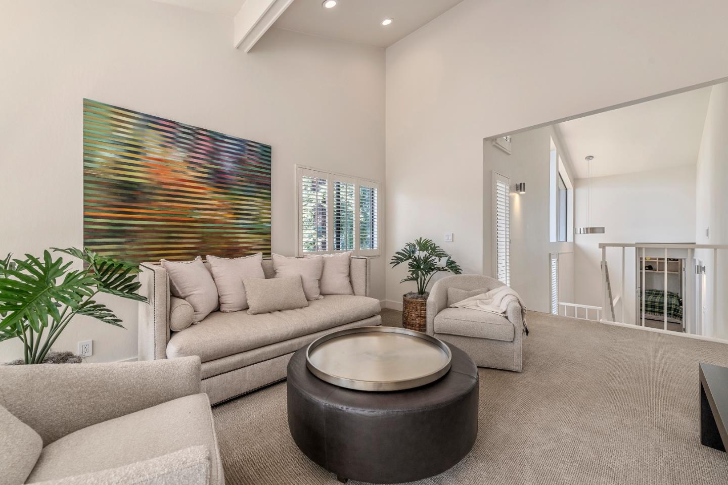 Detail Gallery Image 12 of 23 For 700 Sand Hill Cir, Menlo Park,  CA 94025 - 3 Beds | 2/1 Baths