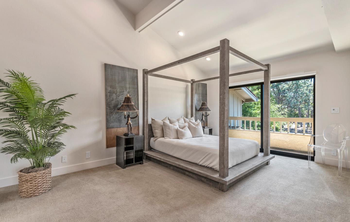 Detail Gallery Image 13 of 23 For 700 Sand Hill Cir, Menlo Park,  CA 94025 - 3 Beds | 2/1 Baths